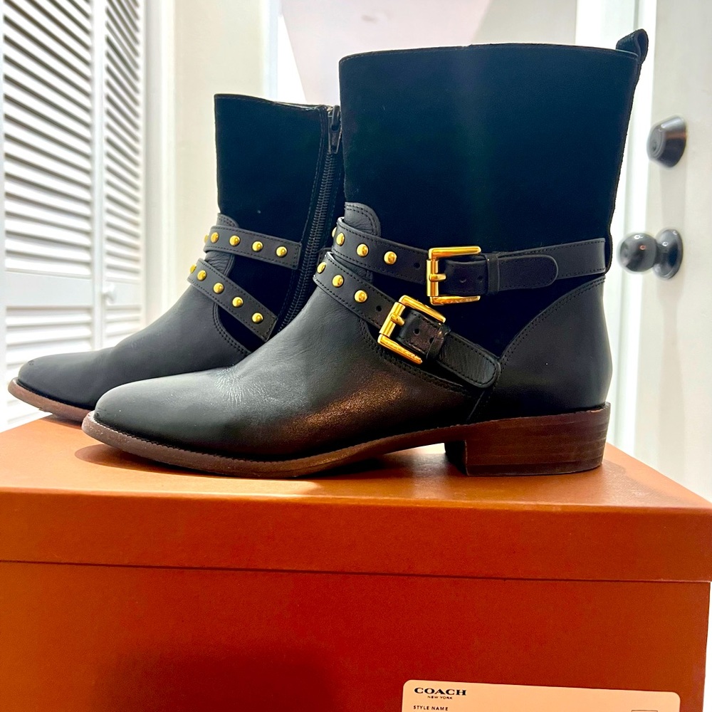COACH black Bootie size 6M.